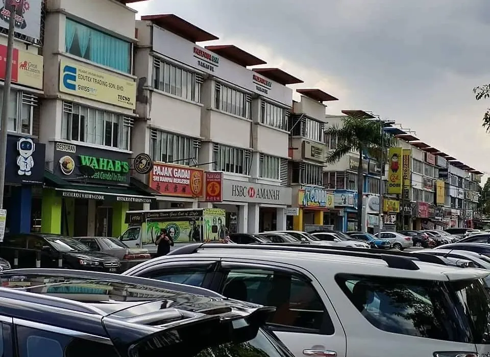 Sri Rampai-1